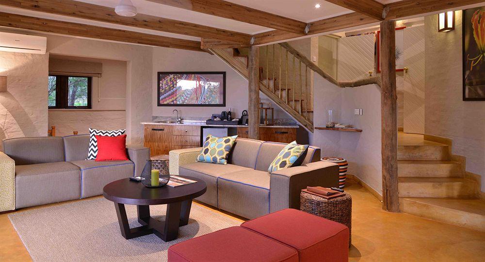 Victoria Falls Safari Suites Екстериор снимка