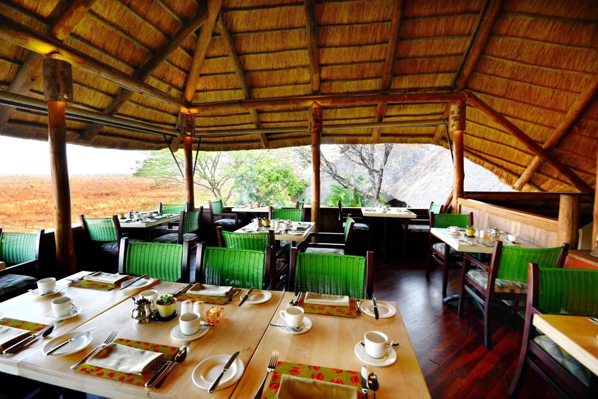 Victoria Falls Safari Suites Екстериор снимка