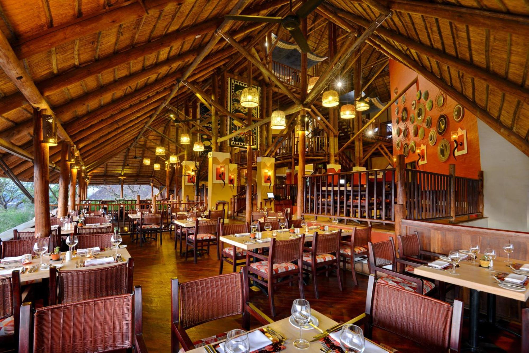 Victoria Falls Safari Suites Екстериор снимка