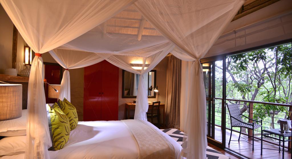 Victoria Falls Safari Suites Екстериор снимка