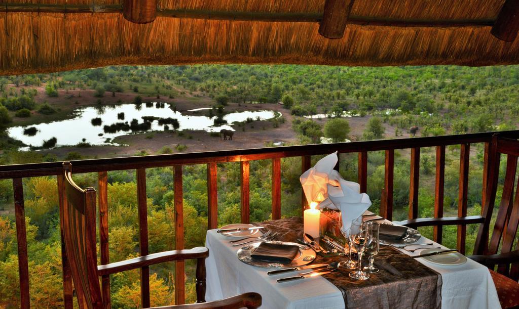 Victoria Falls Safari Suites Екстериор снимка