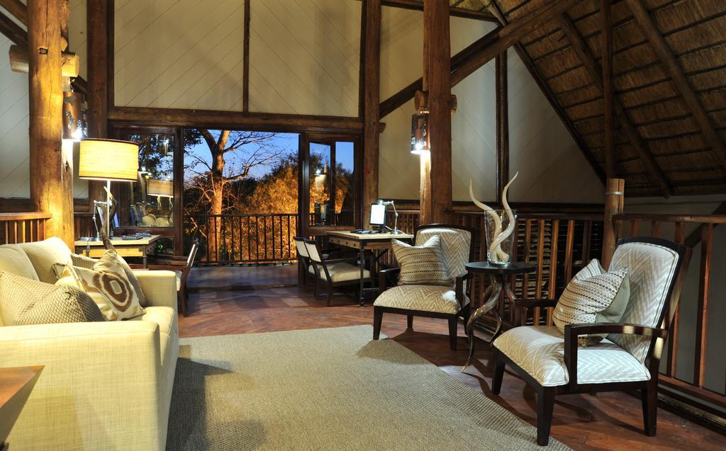 Victoria Falls Safari Suites Екстериор снимка