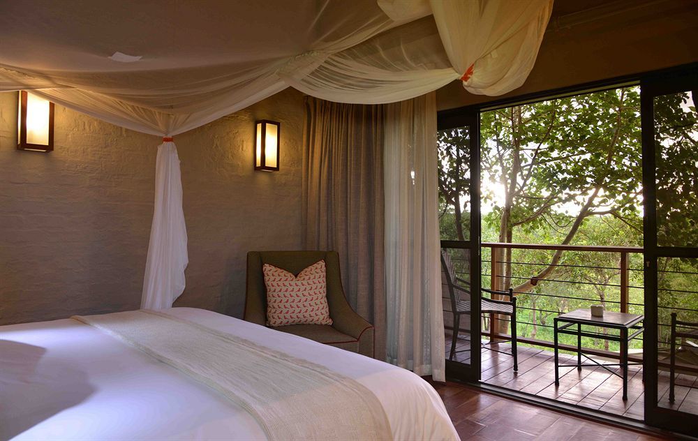 Victoria Falls Safari Suites Екстериор снимка