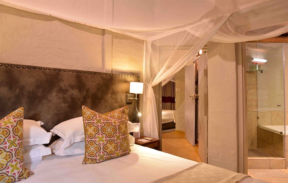 Victoria Falls Safari Suites Екстериор снимка