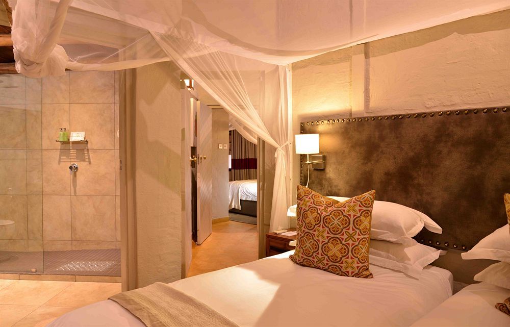 Victoria Falls Safari Suites Екстериор снимка