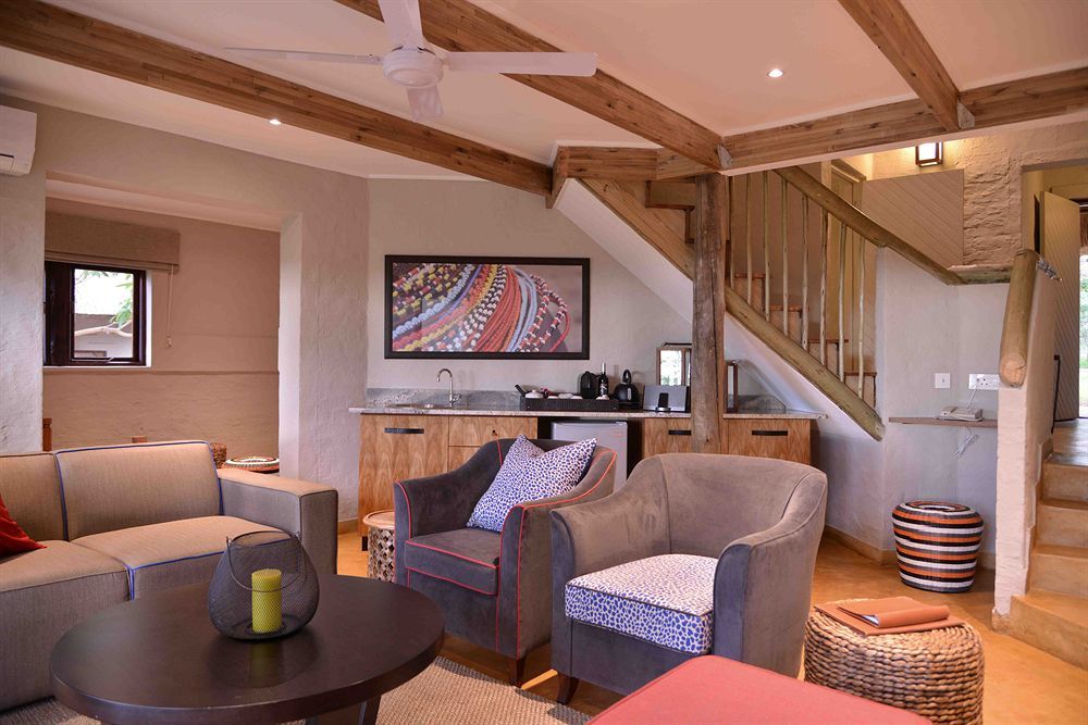 Victoria Falls Safari Suites Екстериор снимка