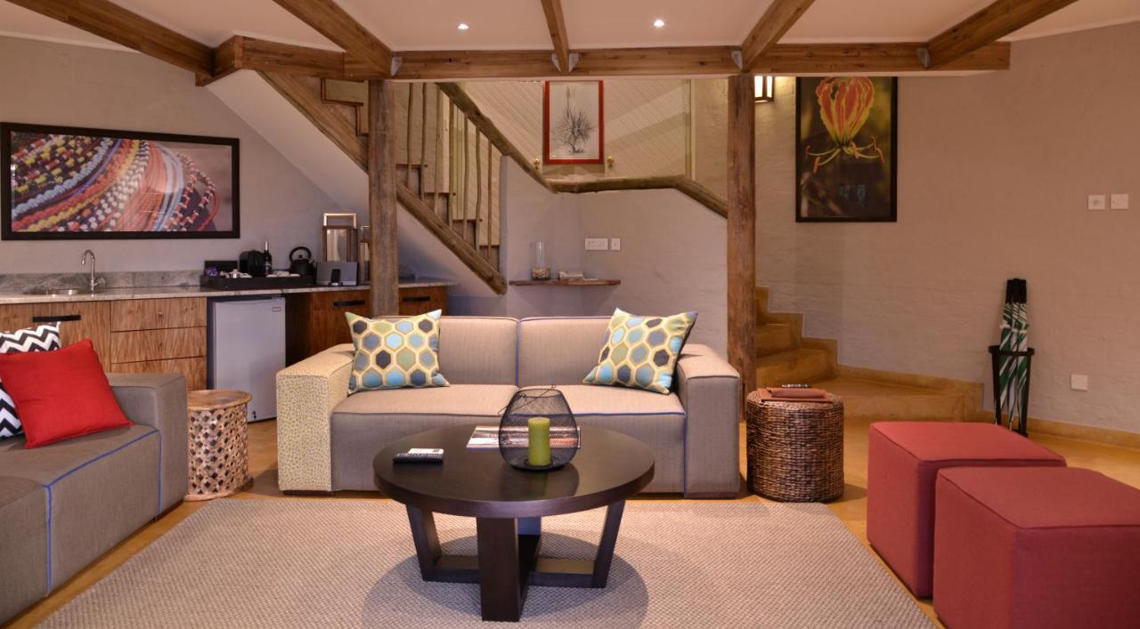Victoria Falls Safari Suites Стая снимка
